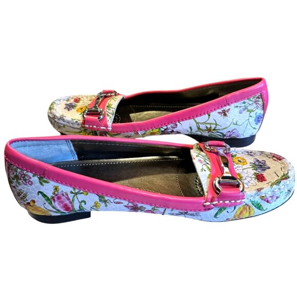 Ros Hommerson Floral Leather Loafers With Silver Buckle Accent Size 8.5 - Picture 3 of 10